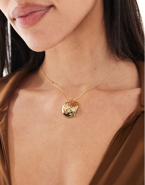 14k gold plated chain necklace with swirl detail