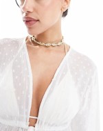 shell choker necklace in gold